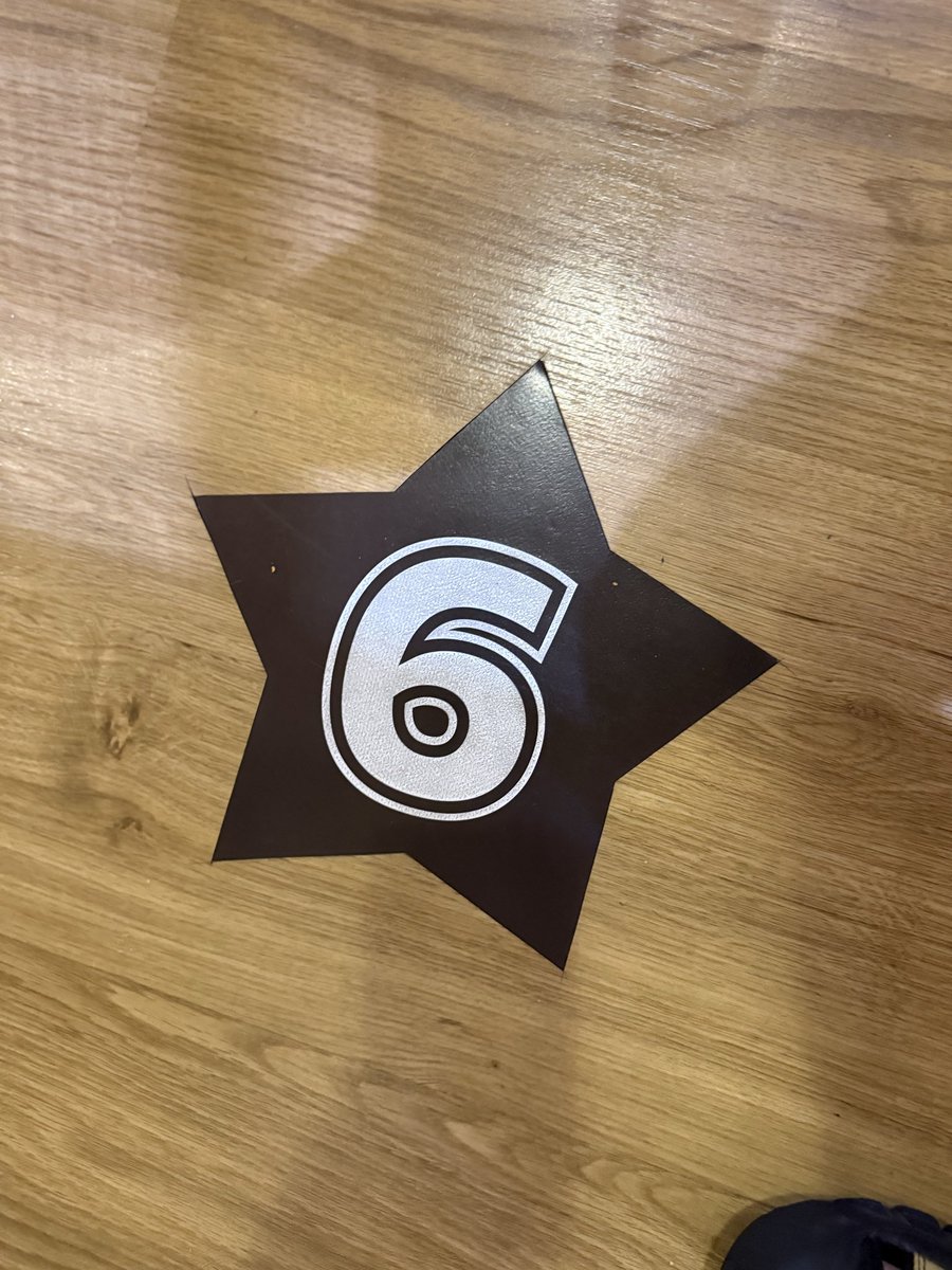 Tokaka0930's tweet photo. フライングエース！うぇ〜い✨
(･¨ ●)

 #USJファン https://t.co/PeEVOm5ZJt