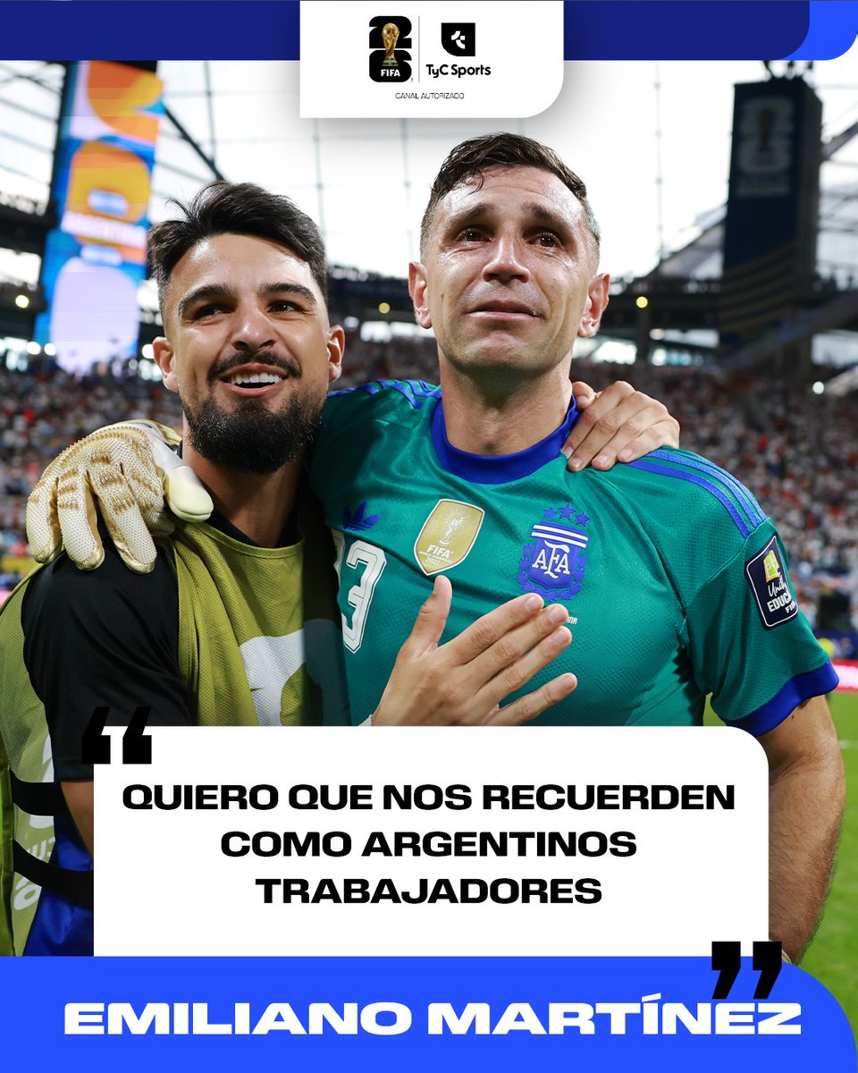 TyCSports's tweet photo. 🇦🇷🧤 "QUIERO QUE NOS RECUERDEN COMO ARGENTINOS TRABAJADORES"

El Dibu Martínez se refirió al legado que pretende dejar la Selección Argentina más allá de los resultados:

🗣️ "Nosotros nos sentimos identificados con la gente, por cómo nos manejamos dentro de la cancha y por lo que significa ser argentino. Los chicos que están ahora vienen de padres trabajadores y me gustaría que nos recuerden así: como argentinos trabajadores, que nunca nos damos por vencidos".