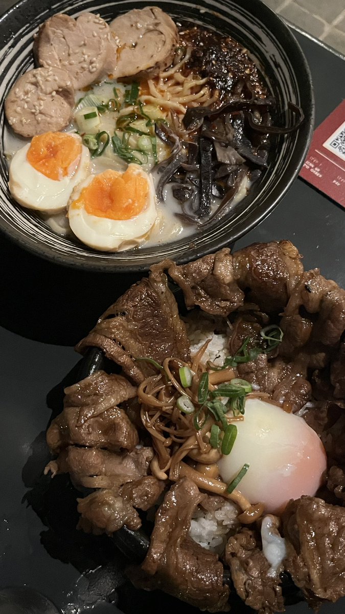 tellmelome's tweet photo. kalau eunseok bisa makan abura soba 3x sehari gue bisa makan NIKUDON 3x sehari alas lu ENAK BANGET ANJING. minumnya roasted tea/oolong tea, SURGA DUNIA https://t.co/hFUJmy3sAa