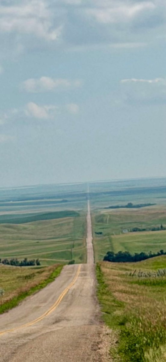 GrandpaKen05's tweet photo. As a kid in Saskatchewan, it was difficult to run away from home. I was 8 and packed a suitcase and walked off our farm. My Dad could still see me walking away 8 hrs later. https://t.co/koZ1tohyB7
