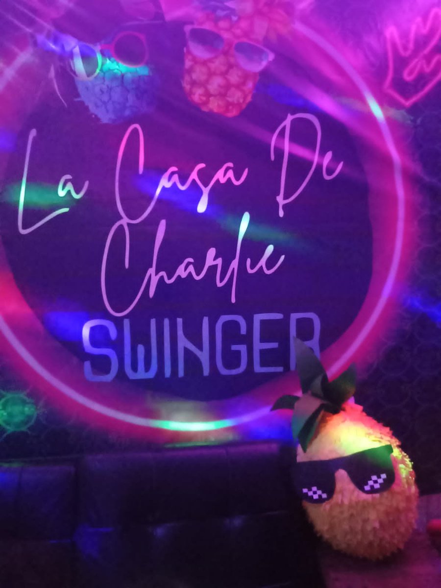 charliever01's tweet photo. Nada como recibir a amigos de 3 años de trayectoria en casa! 🍍 Muy emocionado de tener a @alexybombom hoy en nuestra reunión de novatos. 

¡La casa está lista y el ambiente del Puerto se pone en su punto con la mejor compañía! 🥂🔑✨"

#Lacasadecharlie
#swingermexico
#veracruz https://t.co/GtFJT1cxtk