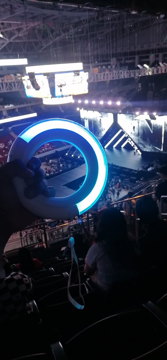 unwantedRory's tweet photo. At dahil one week na ang PCD namin.

First time makapasok sa MOA Arena, first time ding mapanood ITZY, at first time ding mapaos nang sobrang lala!

Salamat sa buhay niyo, ITZY!!
Balik kayo!

#ITZY_TunnelVision
#AllInUs https://t.co/ySnOU73wSA