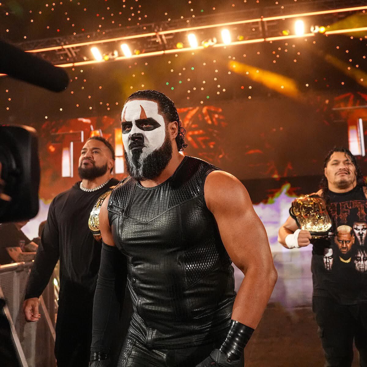 FadeAwayMedia's tweet photo. “Talla and Toma Tonga are taking orders from some mysterious elders” 

- Wade Barrett 

👀👀👀👀👀👀👀

#Smackdown https://t.co/QT5WRo6RrN