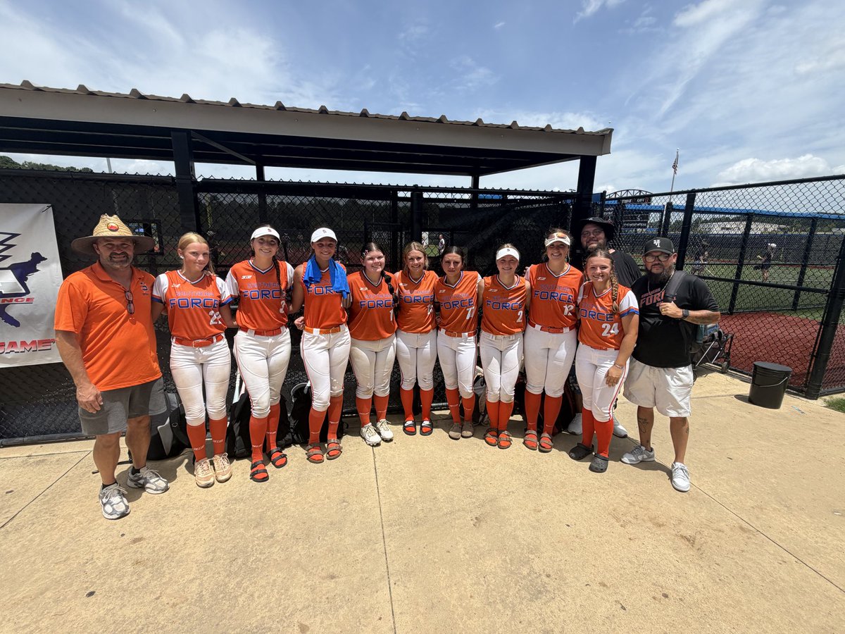 Aubreezy09's tweet photo. Unfortunately our tournament didn’t end the way we wanted. Sadly
my Coach is stepping down, meaning this chapter of my life has ended. Firstly, I want to say thank you Coach Matt. You treated me as one of your own and always pushed me to be a better player because you saw potential in me. Secondly, thank you Coach Mike. You always knew the right things to say when I didn’t have confidence in myself and helped me believe in myself more. I will forever be grateful for these two Coaches and will miss this team so incredibly much. 💙🧡@SouthernForce09