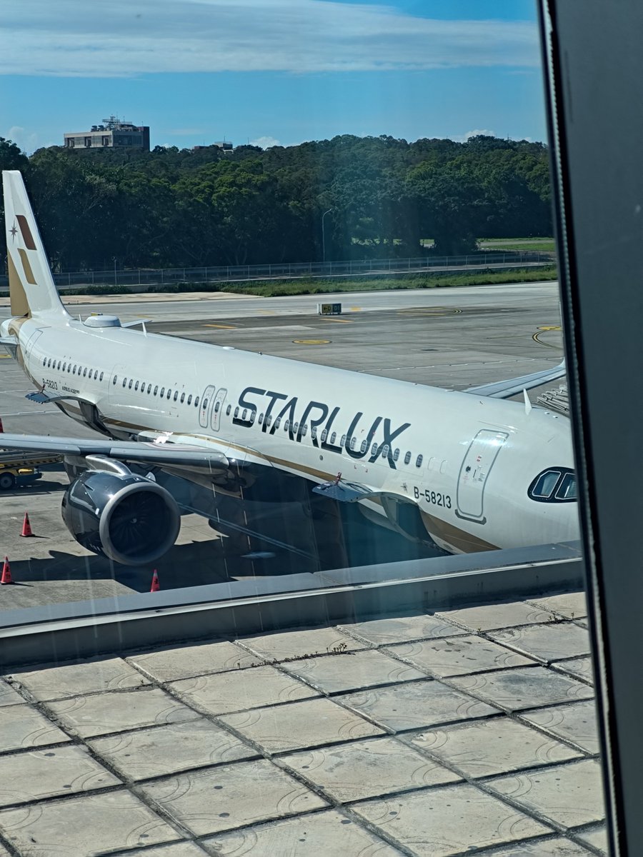 Kopiuly's tweet photo. Flying to Japan today~ https://t.co/zbWgqZhLYa