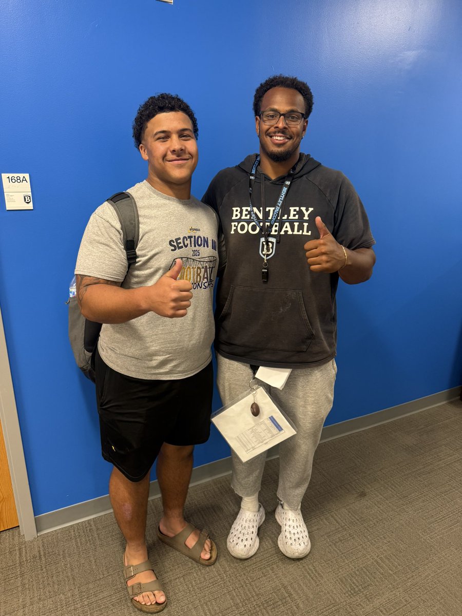 MacAndrews3440's tweet photo. After a fantastic camp and great conversations with @Coach_OOmoyeni and @CJScarpaIII , I’m thrilled to receive an offer from  @FootballBentley . @cbasyrfootball @RealcoachBruno1 @brucewill15 @coachrandall https://t.co/lwylpP8KZf