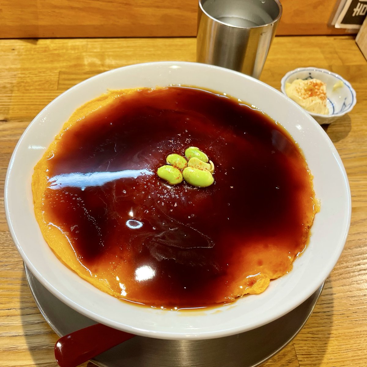 noodlers46's tweet photo. まかない御饌
冷やし天津麺

初体験の冷やしTSMはすごいビジュアル笑
葛とゆず果汁を使った甘酢あんがめちゃくちゃ美味い！麺にガッチリ絡んでニュルっと飲み物のように食べられる👍
蘭王を3個使用したというたまごに自家製からしマヨと胡麻を合わせたらもはやエンドレス✊ https://t.co/mtjHR0YuO1