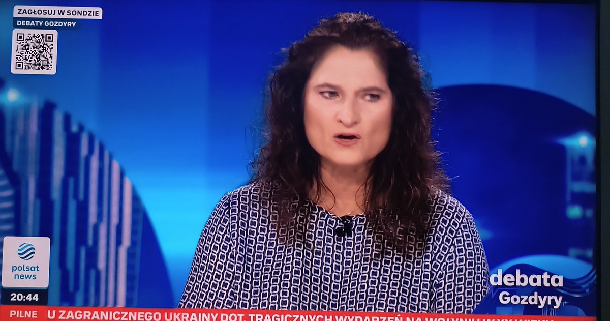 cho_lucyna's tweet photo. I po co zapraszać osobę na tym zdjęciu do programów tv, a potem użerać się jak z przysłowiowym "psem ogrodnika". Nie obrażając piesków oczywiście. Tam nie było rozmowy, tam był jazgot. Niestety  jest to posłanka na sejm, a zasiada tam dzięki piknikom za twoje podatki. #Siódemka https://t.co/tm6zoPo7J2