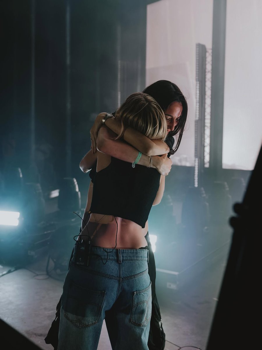 BrasilAngele's tweet photo. 📸| @angele_vl via instagram (parte 2/2): https://t.co/Ayyz4JeW1E