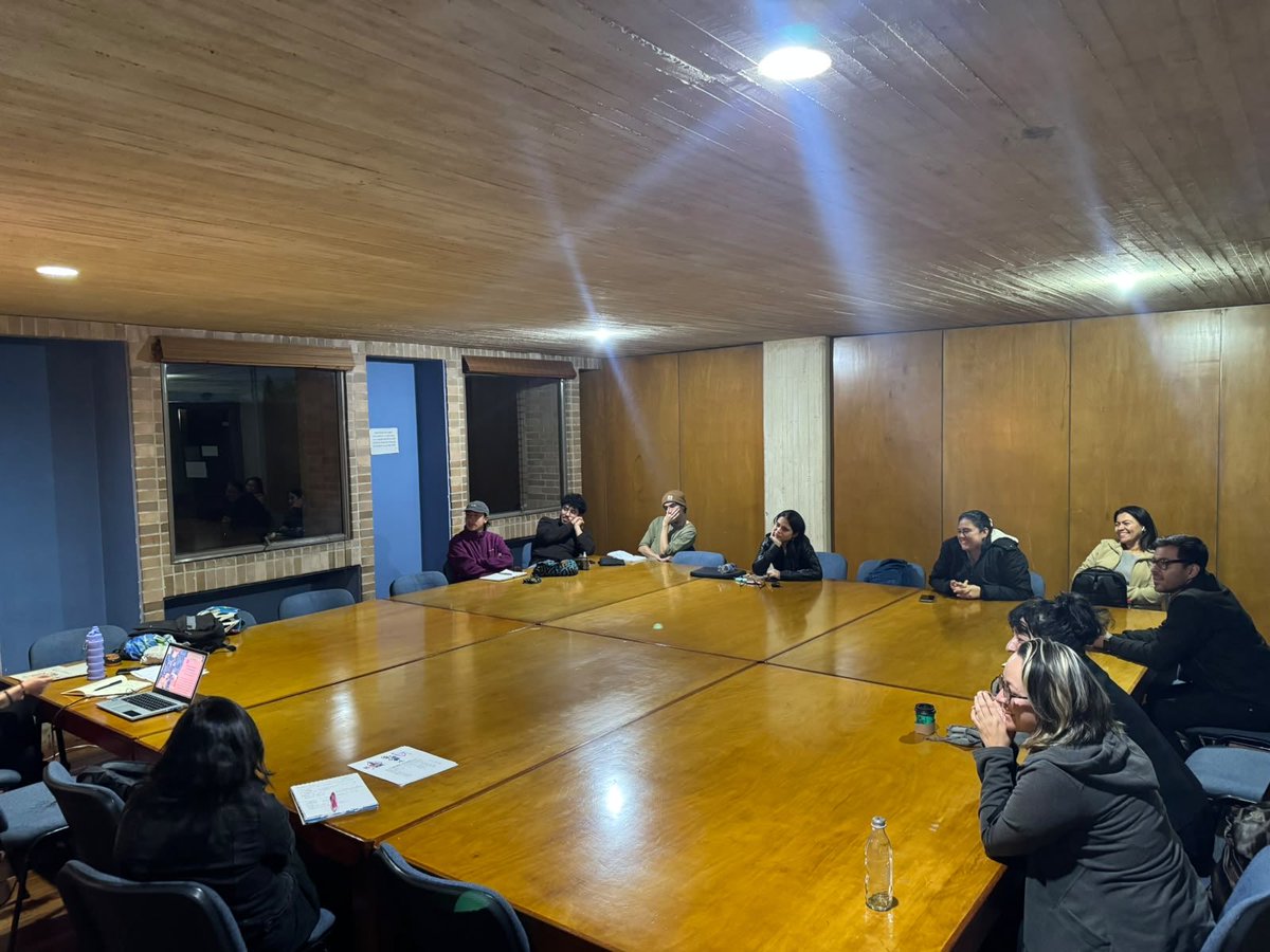 GSEID_UNAL's tweet photo. La presencia de saberes que hacen posible y representarlos a partir de la gráfica es una manera de visibilizar y dar valor a su trabajo. https://t.co/uSi5PBgWoO
