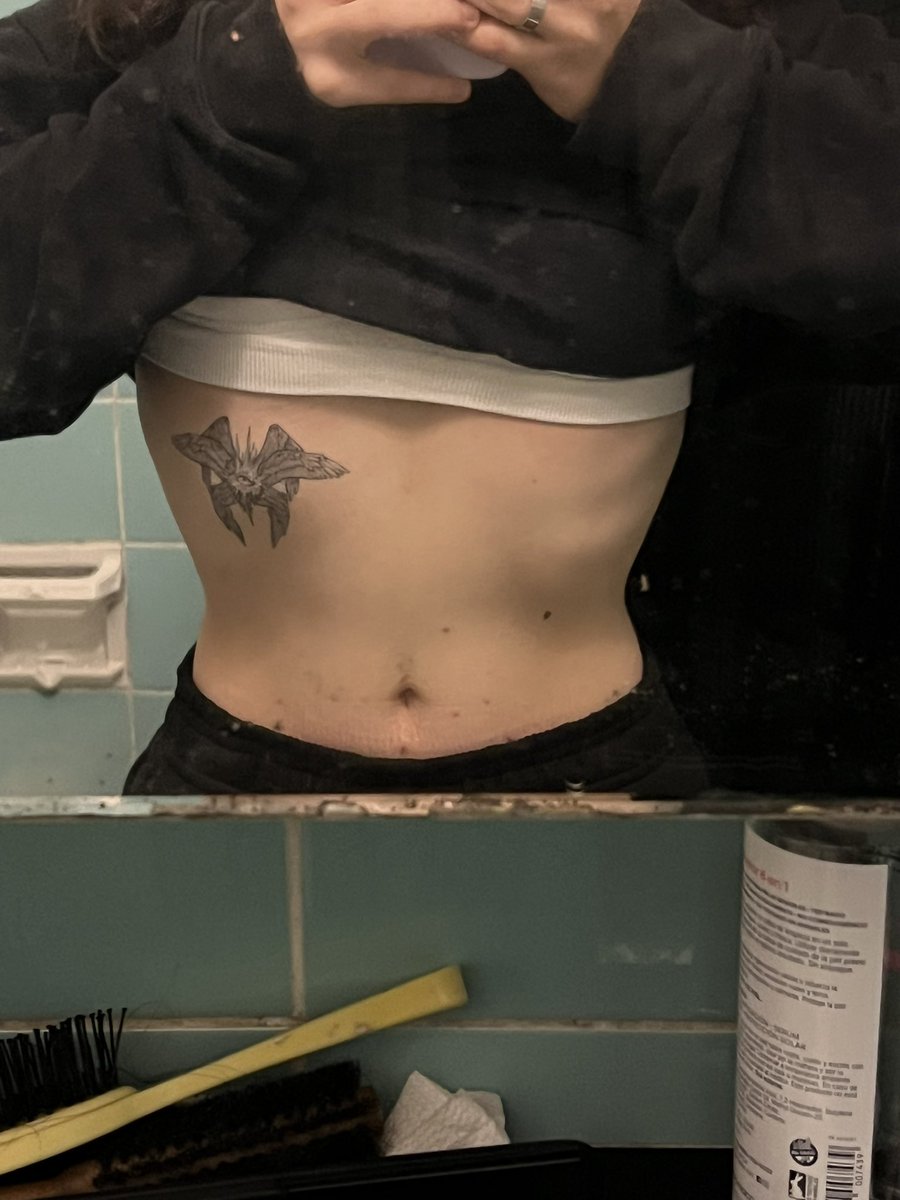 moonligthzz's tweet photo. me saqué este bodycheck, que opinan? https://t.co/bnpcGODVNP