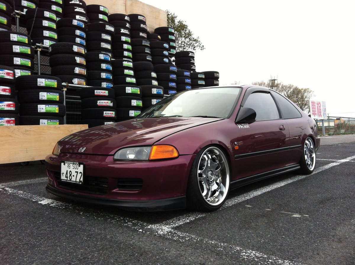 Sakkyunharaguro's tweet photo. 賛否分かれそうなメッキホイール時代のEJ1シビッククーペ。私は結構好きでした。
USっぽいと当時言われたけどそらゃそーだこれ元々アメ車だぞ！思ってました。アメ車にUSっぽいってどーゆーことだよw https://t.co/7jbmlegzit
