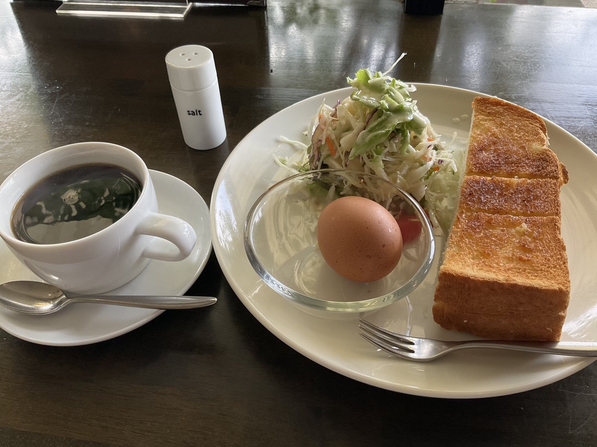 b____side____'s tweet photo. 広島着いた〜時間有り余ってて優雅にモーニングキメる https://t.co/fEnwJfEglX