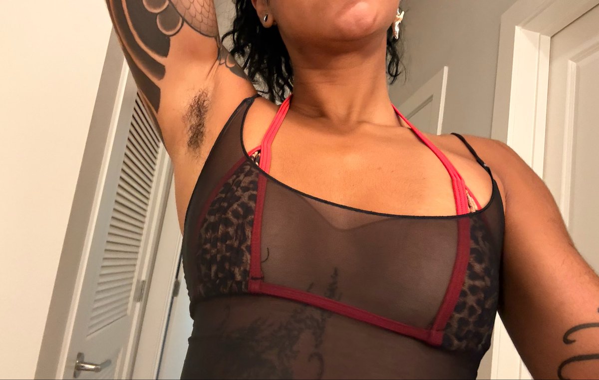thehunterofprey's tweet photo. just admit you're an armpit simp https://t.co/SP0tgdXx36