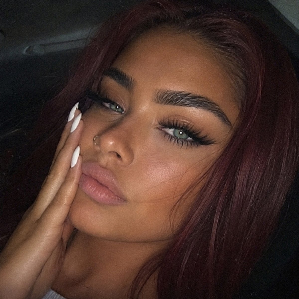 madisonbunnyxo's tweet photo. ust casually holding my face so it doesn't fall off💅🏽💀

#nolimit #bed #vibe #CHILLER https://t.co/dhuG89yZPr