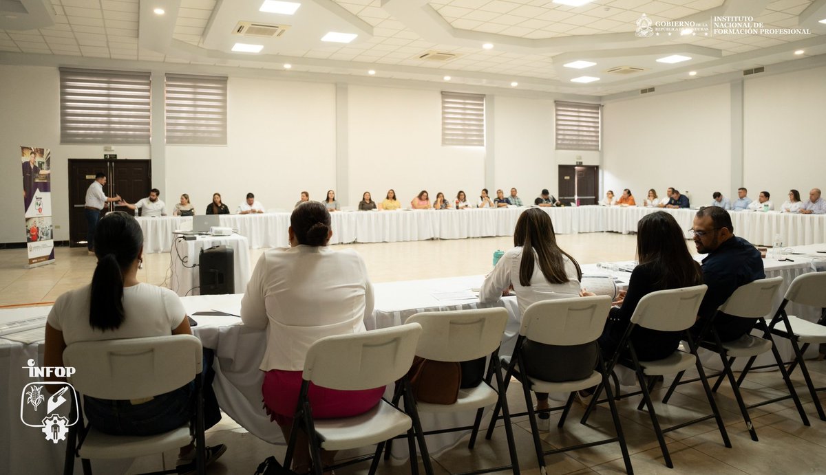 infopoficial's tweet photo. 📊🤝 INFOP presenta el PEI 2026-2030, con rutas de trabajo para alcanzar los objetivos institucionales y fortalecer una gestión eficiente, transparente y enfocada en resultados.
🇭🇳 #INFOP #PEI20262030 https://t.co/WEdATfBSwZ
