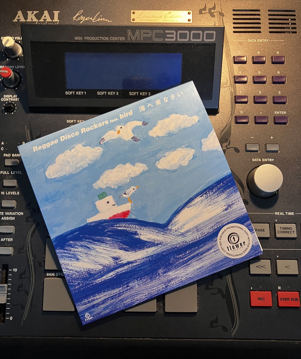 disco_rockers's tweet photo. 2026.07.22.

Reggae Disco Rockers feat. bird / 海へ来なさい _side A

Reggae Disco Rockers / Wedding _side B

https://t.co/q3wqlImLsO

#reggaedisocorockers #new_album  #bird #井上陽水 #flowerrecords #45rpm #7inc #loversrock #海へ来なさい #Wedding https://t.co/P3JF5jHMeU