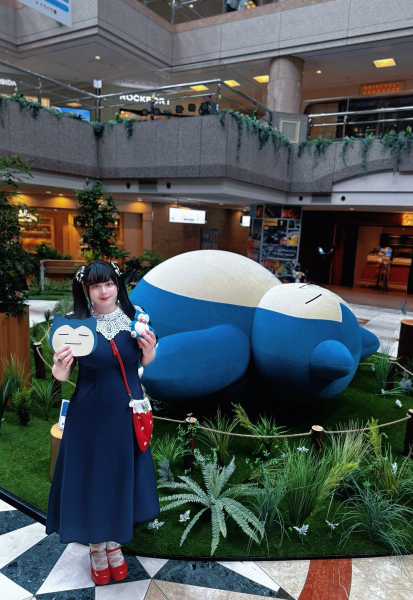 satojuriett's tweet photo. #ポケスリ3周年
#ポケモンスリープ

みなとみらいに相棒を連れて行ったよ😍
ガビゴンめちゃ可愛かった！

私のカビゴンちゃんもとっても嬉しそう🎀☺️

#ゴージャスサイズモデル https://t.co/isvOA5J8RT