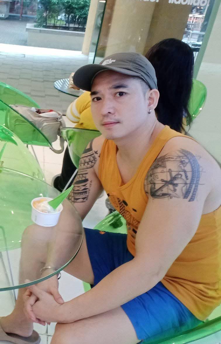 LOOKINGFORDADY's tweet photo. Sino na naka try sa kanya rob taga pasay 🙂 https://t.co/23k19YsVQP