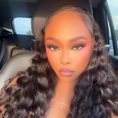 Nyahb17's tweet photo. #NewProfilePic https://t.co/vVEpc8iync