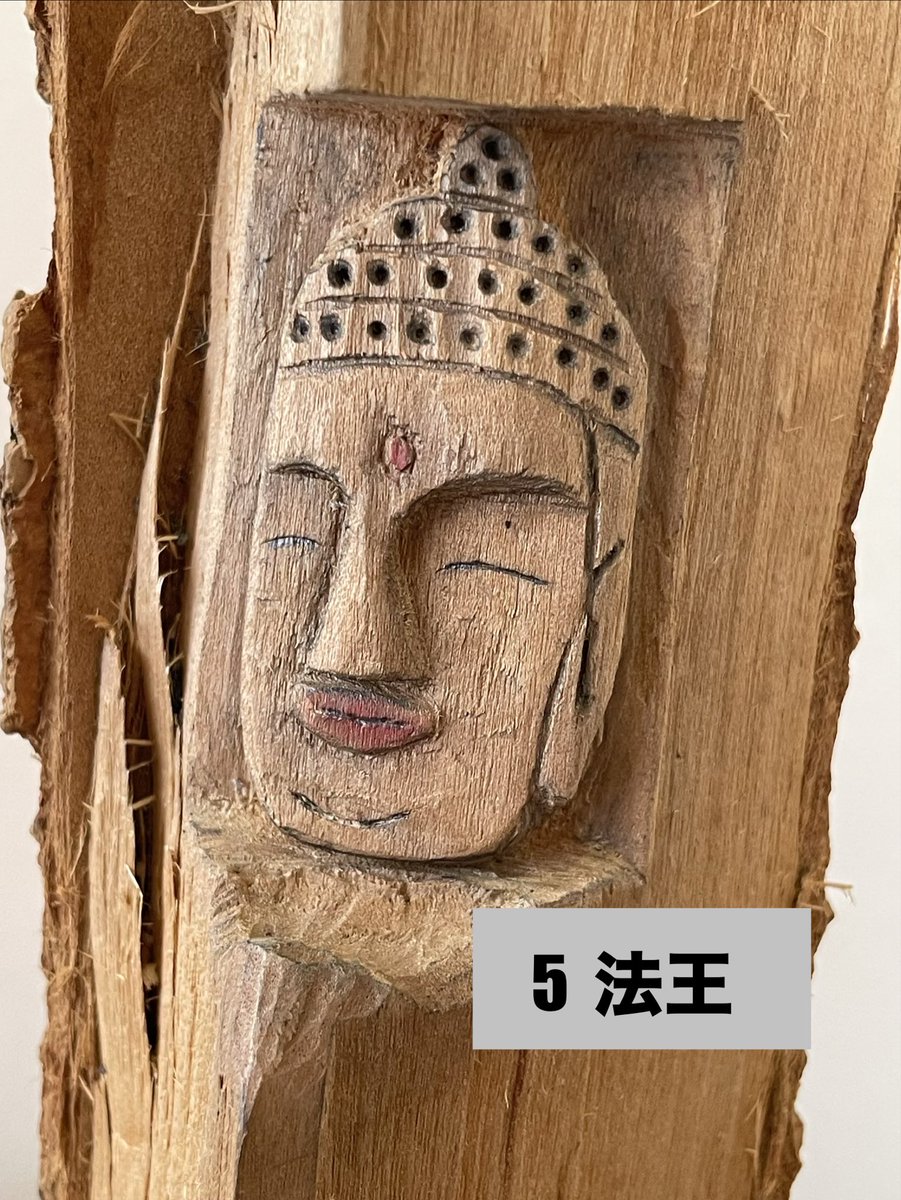 nobo1288's tweet photo. 🟠木仏二十二章(13)
 ◎木仏の一言
仏様 :  「法王」

「受け継いだ智慧(ちえ)を、
今を生きる人へ渡していく。」

鳥は「#シマエナガ」　写真はChatGPTより
愛らしい姿から「雪の妖精」と称される北海道の野鳥。 https://t.co/bIZYExUgvI