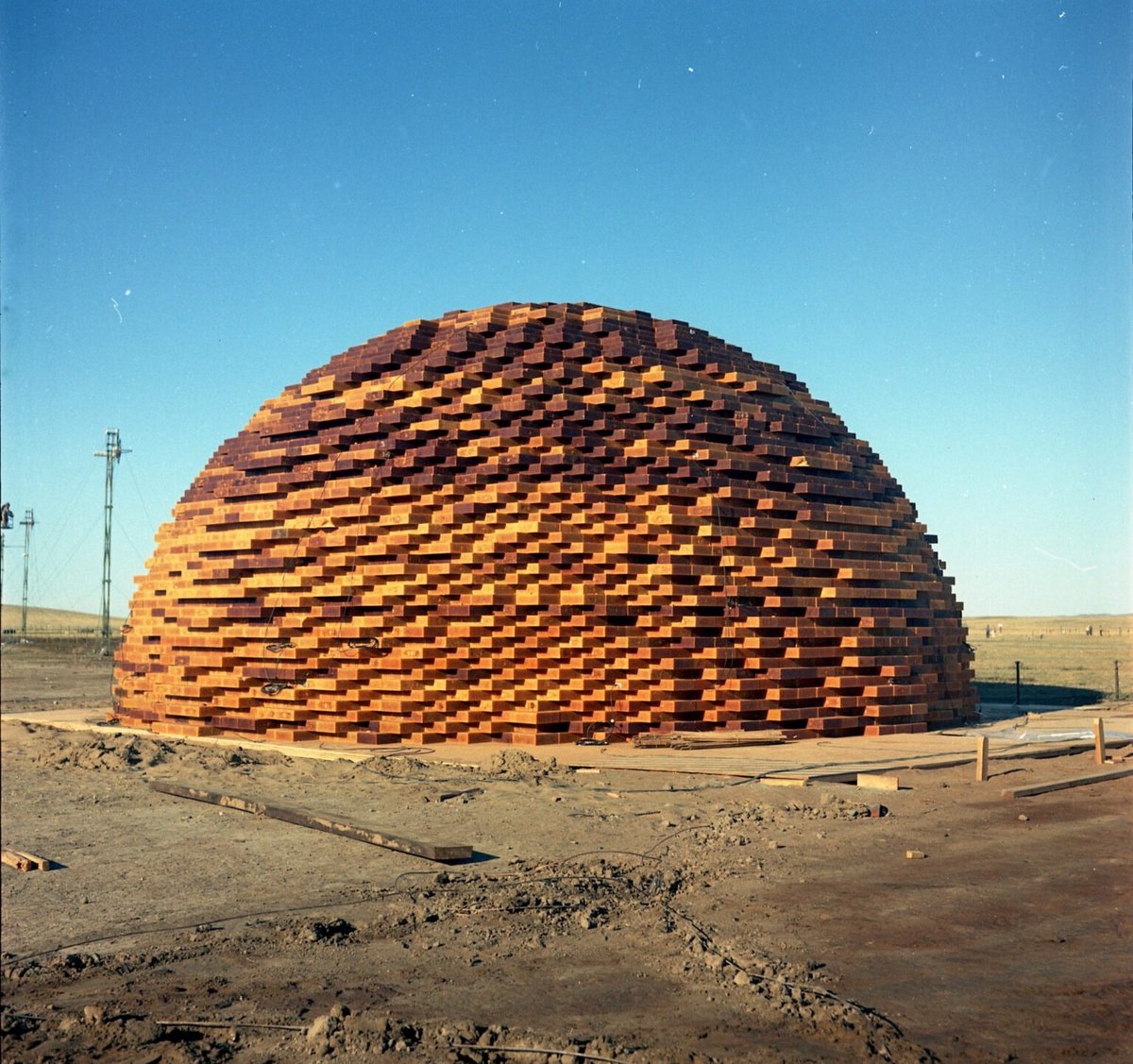 atomicarchive's tweet photo. Detonation of a 500-short-ton hemispherical surface charge of TNT to simulate the effects of a nuclear explosion. Canada, July 17, 1964. https://t.co/KJSRIcr1Rc