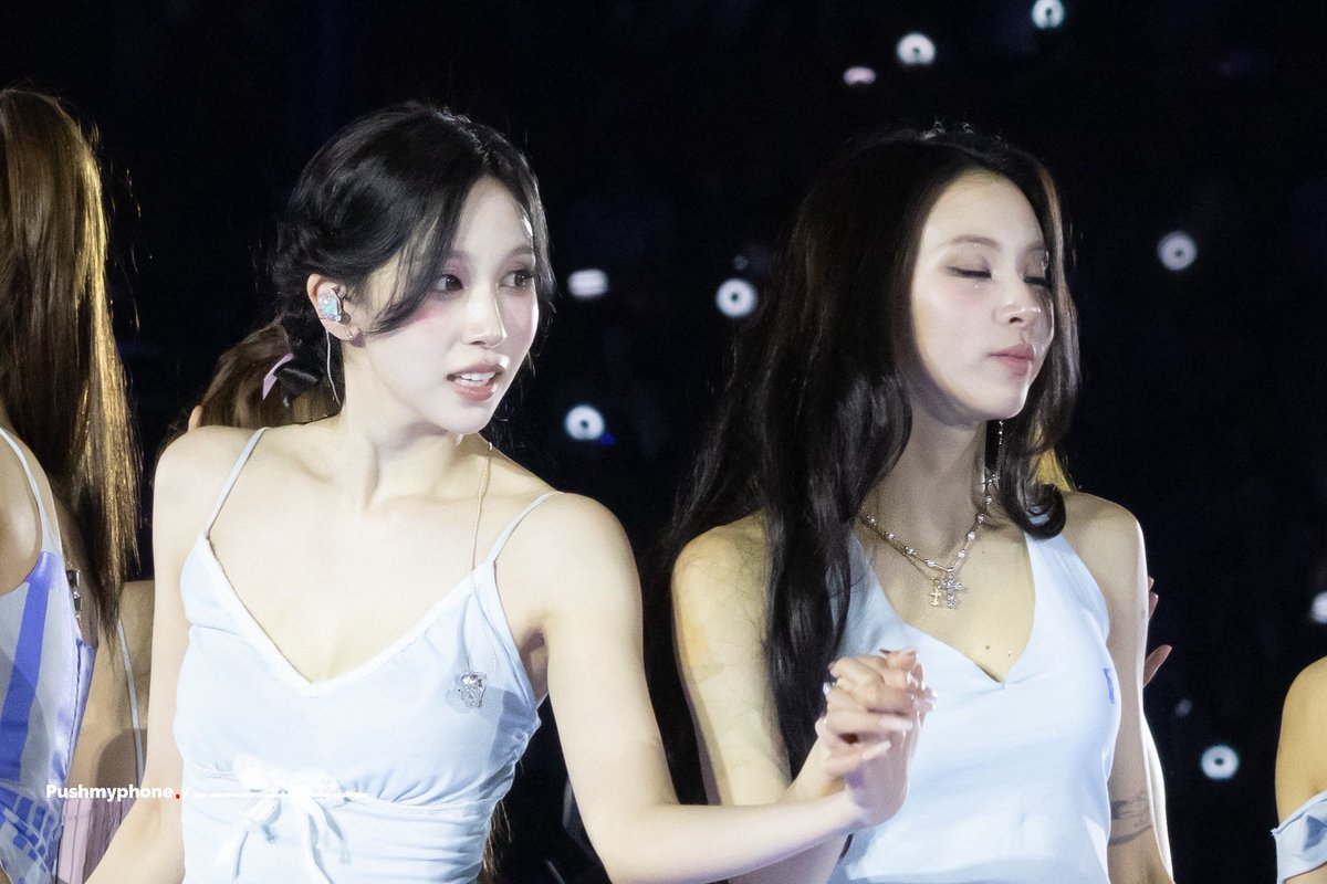 pushmyphone's tweet photo. 260711 THIS IS FOR FINAL in Seoul 

#채영 #CHAEYOUNG #チェヨン #미나 #MINA #ミナ 
#TWICE #트와이스 https://t.co/9nsdhiko0i