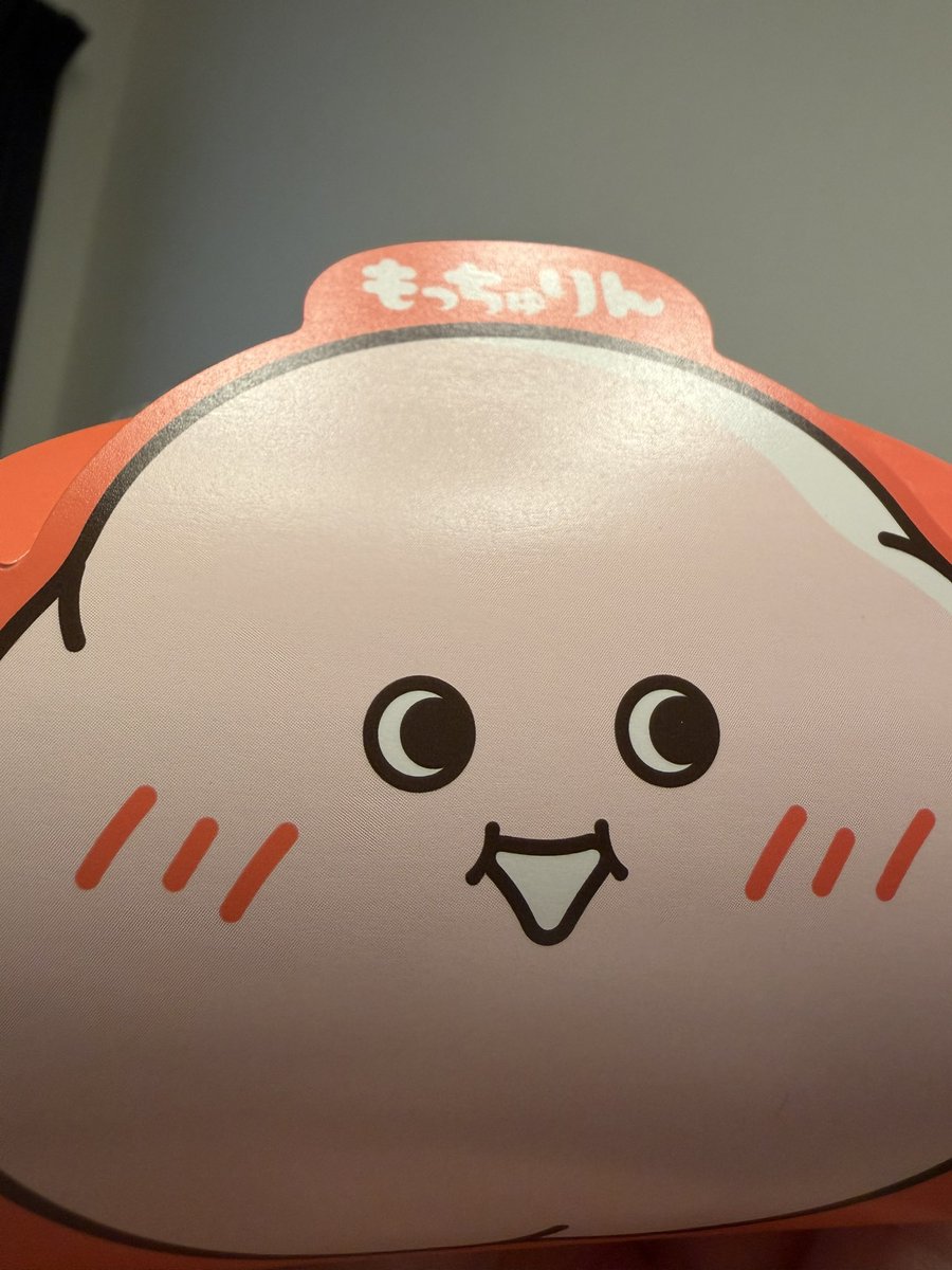 Kirin_chan87's tweet photo. 先輩がおいで〜って言うからなになに〜って着いて行ったらもっちゅりんくれた
初もっちゅりん美味すぎた
みたらしくれた一瞬で食べ終わっちゃった😭 https://t.co/tgk1IMAhop