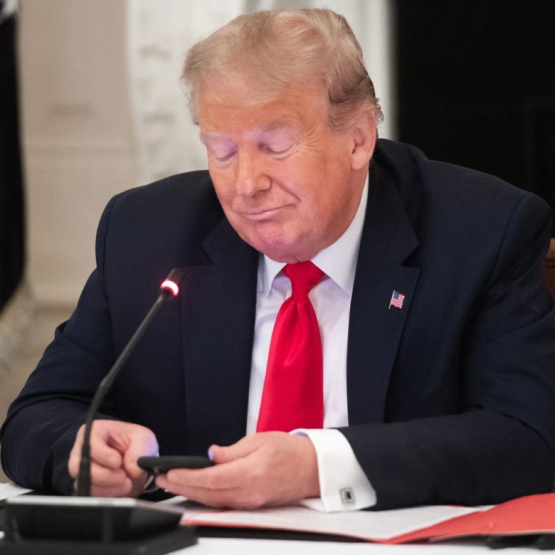 ShayMarketIQ's tweet photo. Trump Media is pitching a “Truth API” that could charge traders and investors up to $100,000 per month.

The data feed would provide faster access to President Trump’s Truth Social posts. https://t.co/RLibd2W1e1