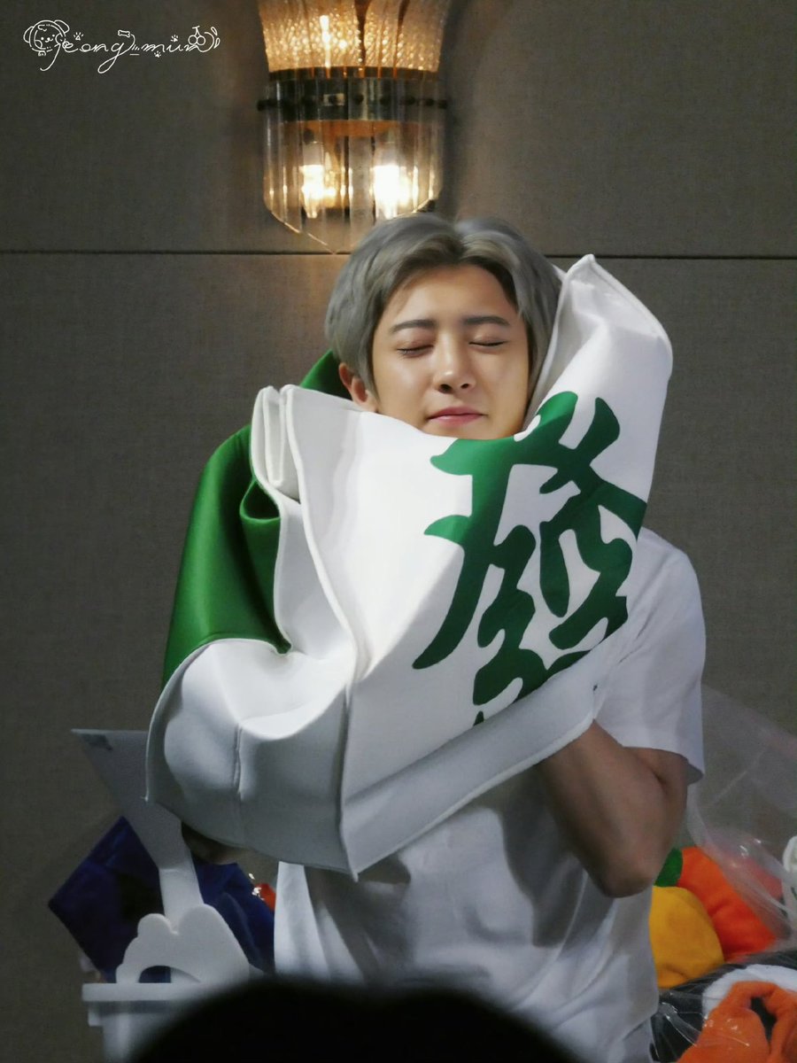 kyoongcy's tweet photo. 🤨😒 https://t.co/b8PSl4QGF5