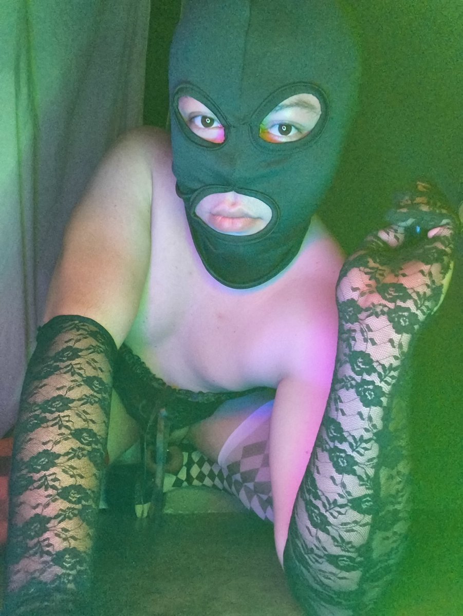 Kagurasissy's tweet photo. ¡Aburrida!, ¿Quien me quiere quitar el aburrimiento?
#sissyboy #femboy #trava #sissyespañol #femboyespañol https://t.co/uHbGywqdPT