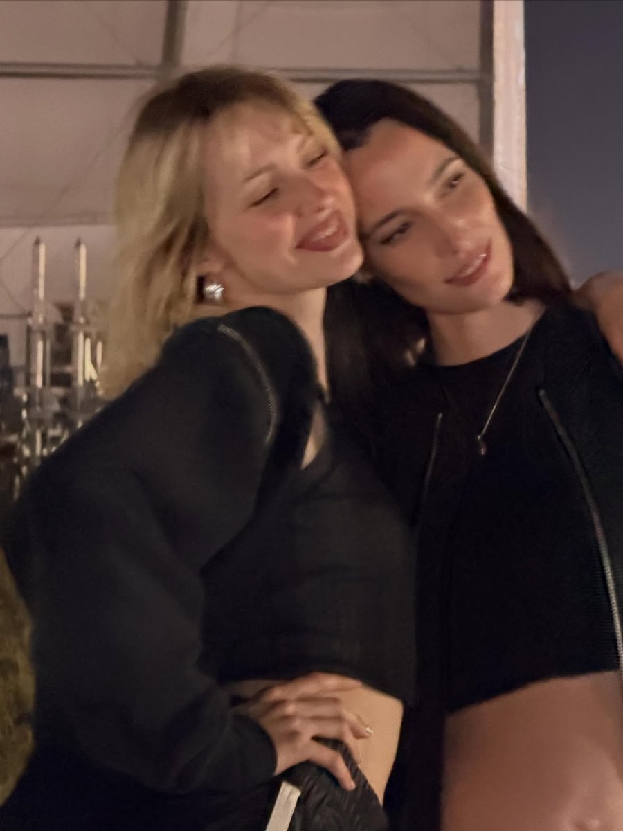 BrasilAngele's tweet photo. 📸| @angele_vl via instagram (parte 1/2): https://t.co/dB5ENb6Oow