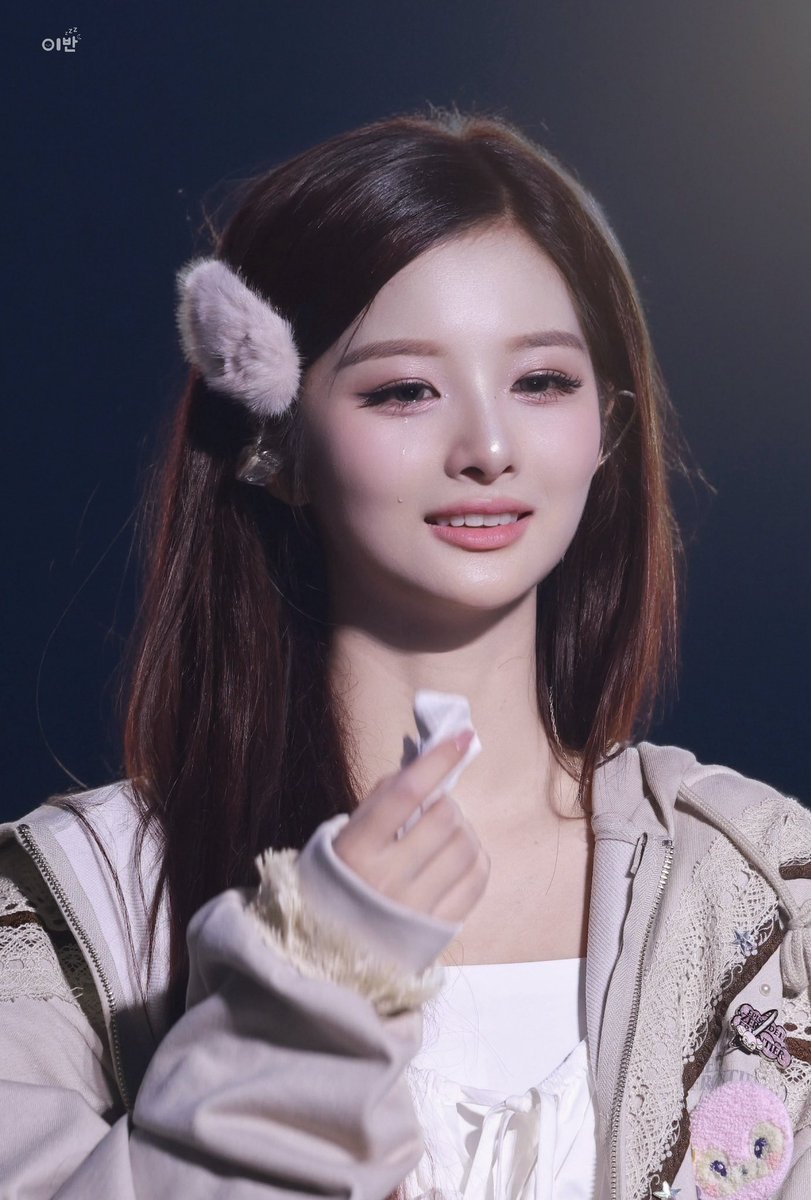 bin_you1000's tweet photo. 20251130 INSPIRE Arena

#SULLYOON #설윤 #NMIXX_ZEROFRONTIER 
#NMIXX #엔믹스 https://t.co/WlBJ9qICR9