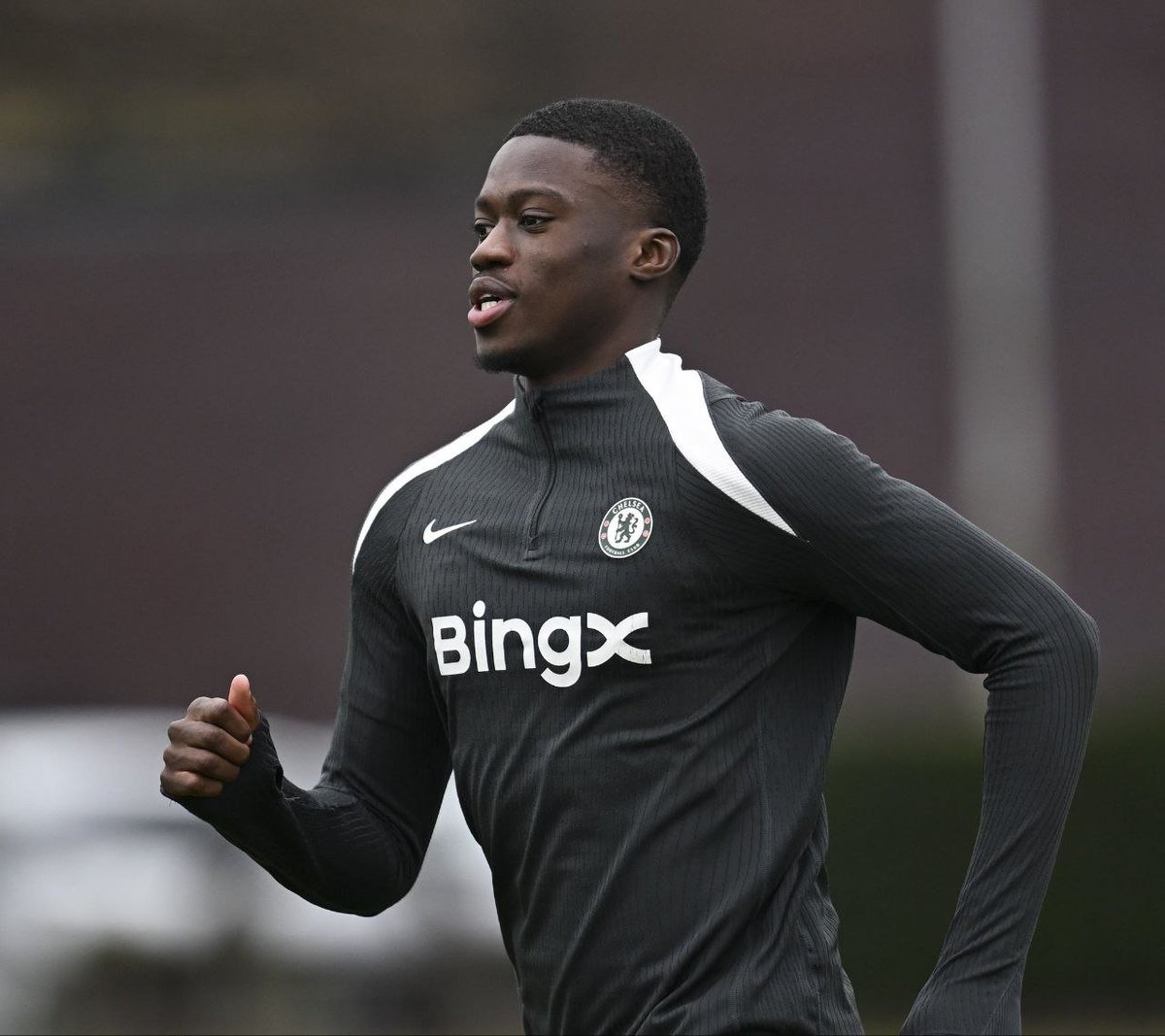 MJGloryGboy's tweet photo. 🚨 NEW: Chelsea are keen for Mamadou Sarr to move on loan to a PL club next season.

They have also not ruled out keeping Sarr at the club next term, and Xabi Alonso is expected to hold talks with him to determine his future.

#CFC | #Chelsea

🔗 📲 @MJGloryGboy https://t.co/TlUn1oUOOm