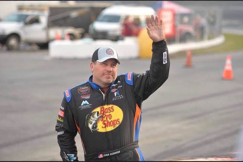 VeloRacingNet's tweet photo. Rocket Man Ryan Newman set to debut in the World of Outlaw Series at Ohsweken Speedway July 21st-22nd! 

Newman will also run the Ram 25 truck tomorrow July 18th at North Wilkesboro before heading to WoO. 

Love seeing the Rocket Man get seat time! What are your thoughts?! https://t.co/j9Ik8XZynM