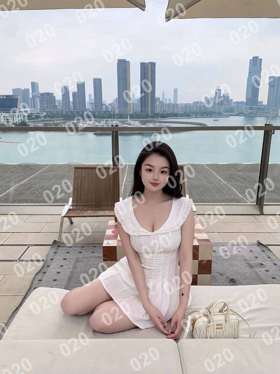 watkinsmar's tweet photo. 👉助理@bornlucky79
看上了请截图妹子便客服快速安排
#惠州
可时光啊不听话，总催人长大。
惠州市博罗县罗浮山风景名胜区旅游文化广场 https://t.co/UlhBJeItle