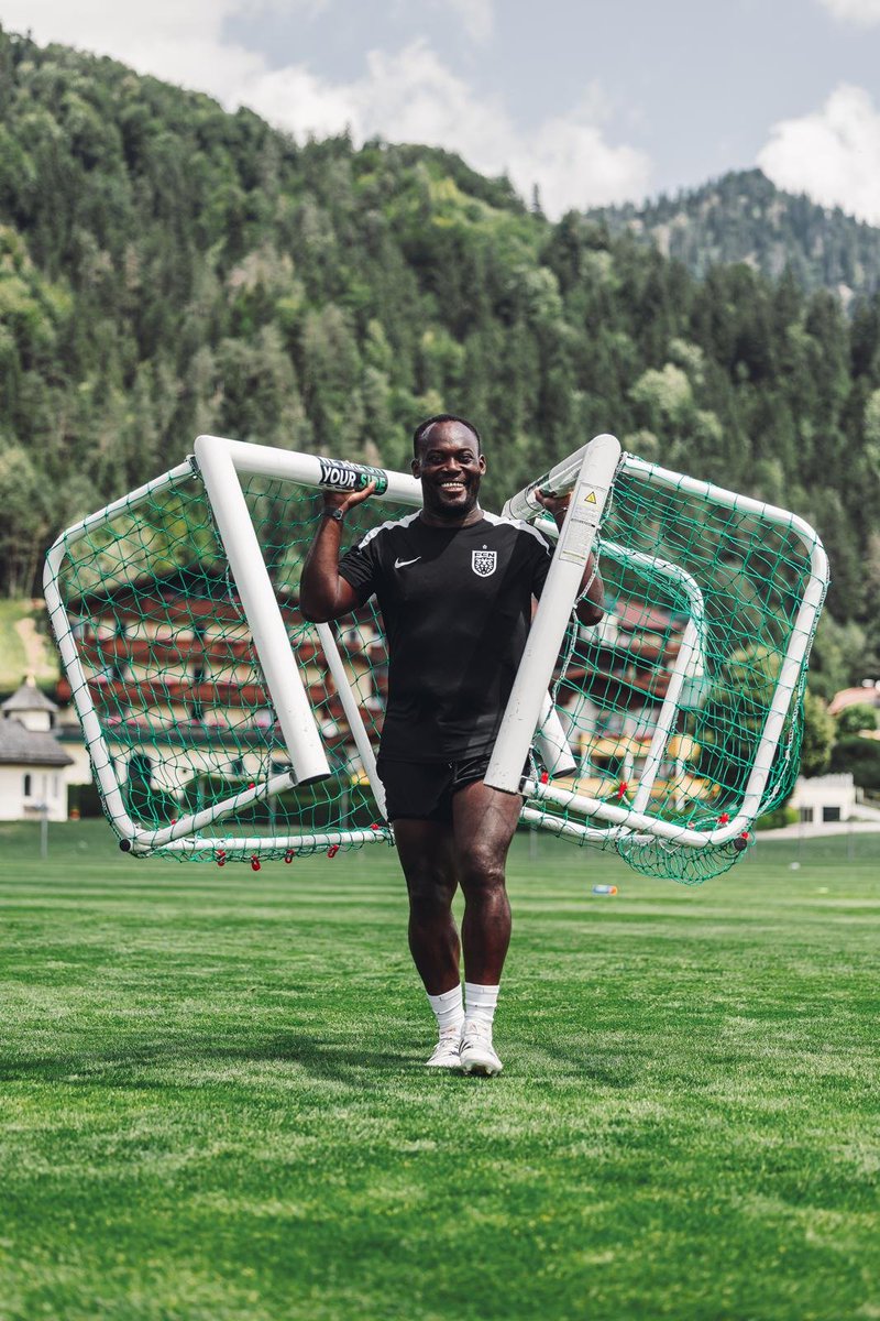 MichaelEssien's tweet photo. Thanks for having us @fcnordsjaelland ⚽️♥️ #Austria #Kössen #Preseason⚽️ https://t.co/1opLSeaEwL