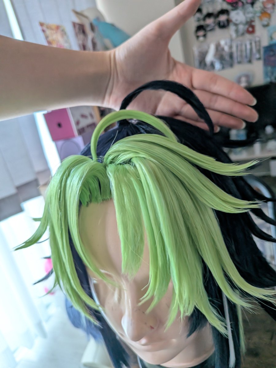 hanano_58's tweet photo. 今回先に超絶可愛いアホ毛作ってたんだけど、途中からいらないと気付いて切り落としました🫠🫠🫠 https://t.co/bBgVHrwfY0