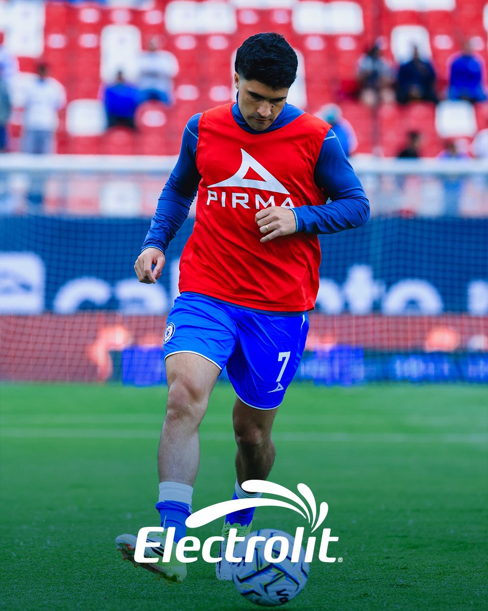 CruzAzul's tweet photo. La Máquina se alista para el debut en el AP26 🚂

Presentado por @Electrolit https://t.co/ItK2Kr9Kls
