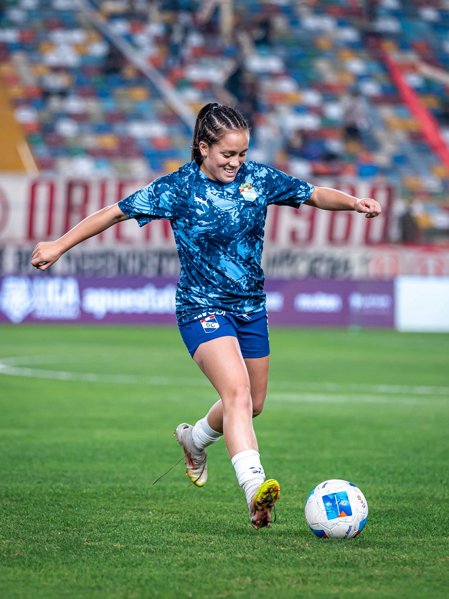 SCfemenino's tweet photo. ESTAMOS 💪

▶️ En breve inicia la final, vuelta ⚽️

¡VAMOS, CELESTES! 🩵

#SCfem
#FuerzaCristal https://t.co/K3FmO49Blg