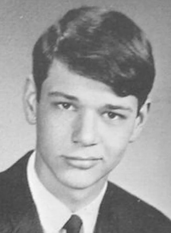 KoreyG80's tweet photo. United States Marine Corps Lance Corporal Robert Donald Letsch, Jr KIA July 17, 1968 by mortar in Quang Nam Province, South Vietnam. Robert was 19 from Cedar Falls, Iowa. 3rd Platoon, Fox Co. 2nd BN, 27th Marines 1st MARDIV, III MAF. Remember Robert Semper Fi #American Hero 🇺🇸 https://t.co/HXvcRgq4pr