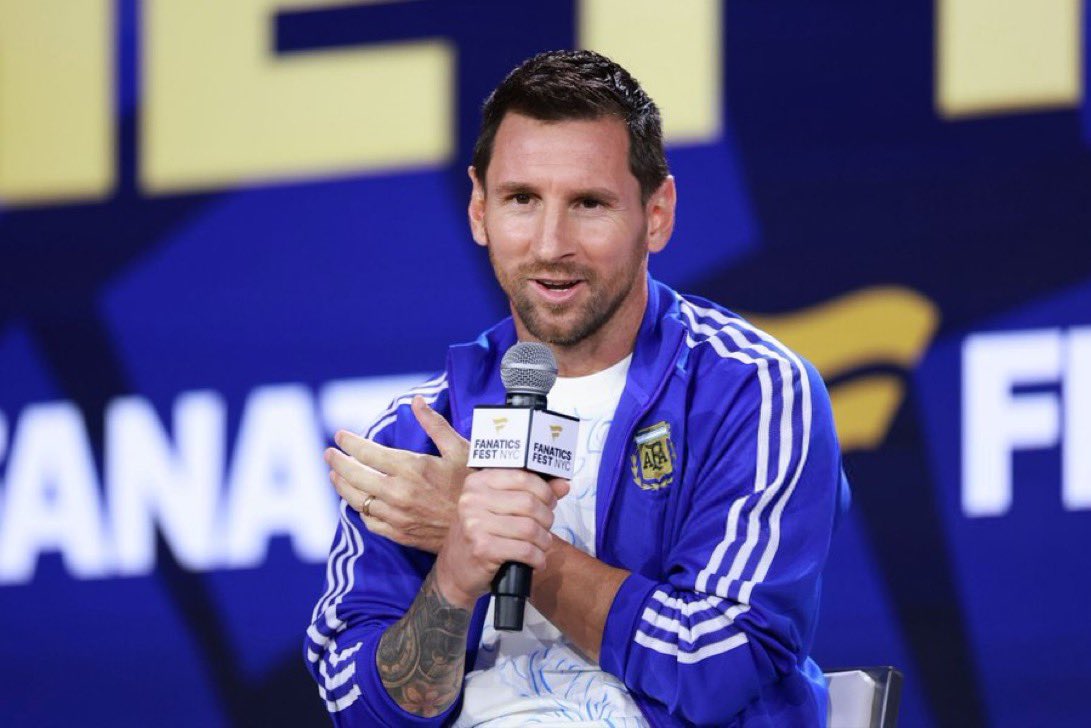 Sage_FCB's tweet photo. 🎙Messi on Laporta's comments about Argentina needing refereeing help:

 🗣“I've seen the criticism and the things that are said about Argentina and about me throughout my career. It's part of football and it's part of life. You can't change everyone's opinion, and that's okay.

What matters to us is the work we put in every single day. The sweat, the sacrifice, and the commitment we show on the pitch speak for the kind of team we are.

We don't need help from officials to win football matches. Games are won through hard work, unity, talent, and, of course, God's blessing. That's what we believe in and that's what has brought us our success.

I'm not here to convince anyone or to respond to every accusation. People are free to have their own views. Our job is simply to go out there, give everything for our country, and let our football do the talking.”