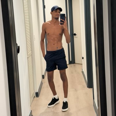 Real_10inches's tweet photo. #NuevaFotoDePerfil https://t.co/YIBKKmuX1b