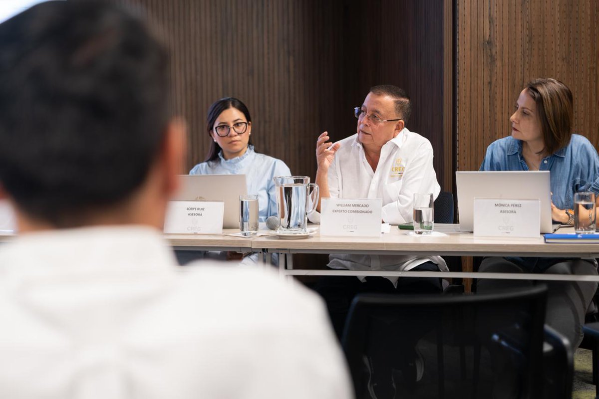 comisioncreg's tweet photo. ✈️ Barranquilla fue sede de la primera jornada regional de socialización de las propuestas regulatorias de la CREG para determinar la estructura de precios del combustible de aviación. El diálogo continuará en Cali (24 de julio) y Bogotá (29 de julio). https://t.co/JzYx7B0X1H