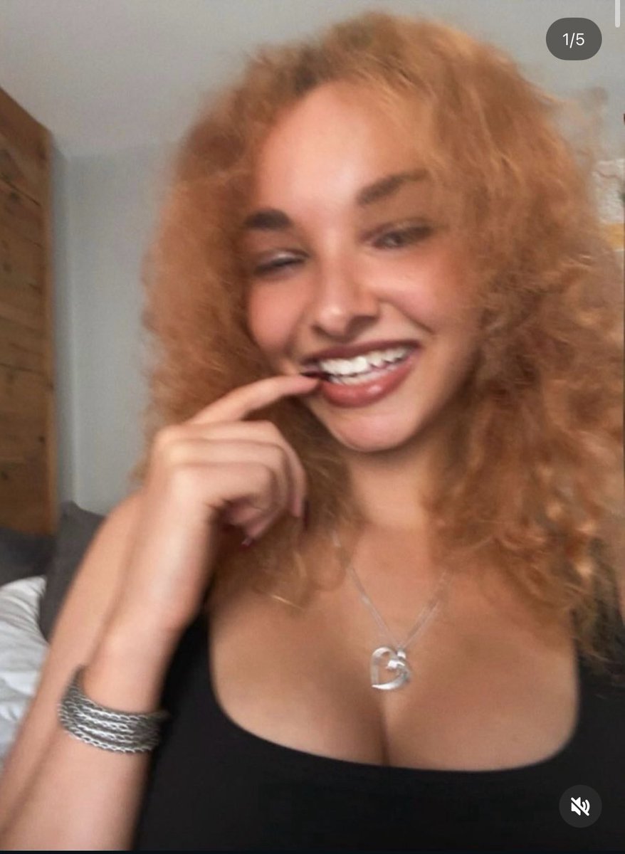 lovehavingfun00's tweet photo. What would you do to her ? https://t.co/NBTciwQa6a