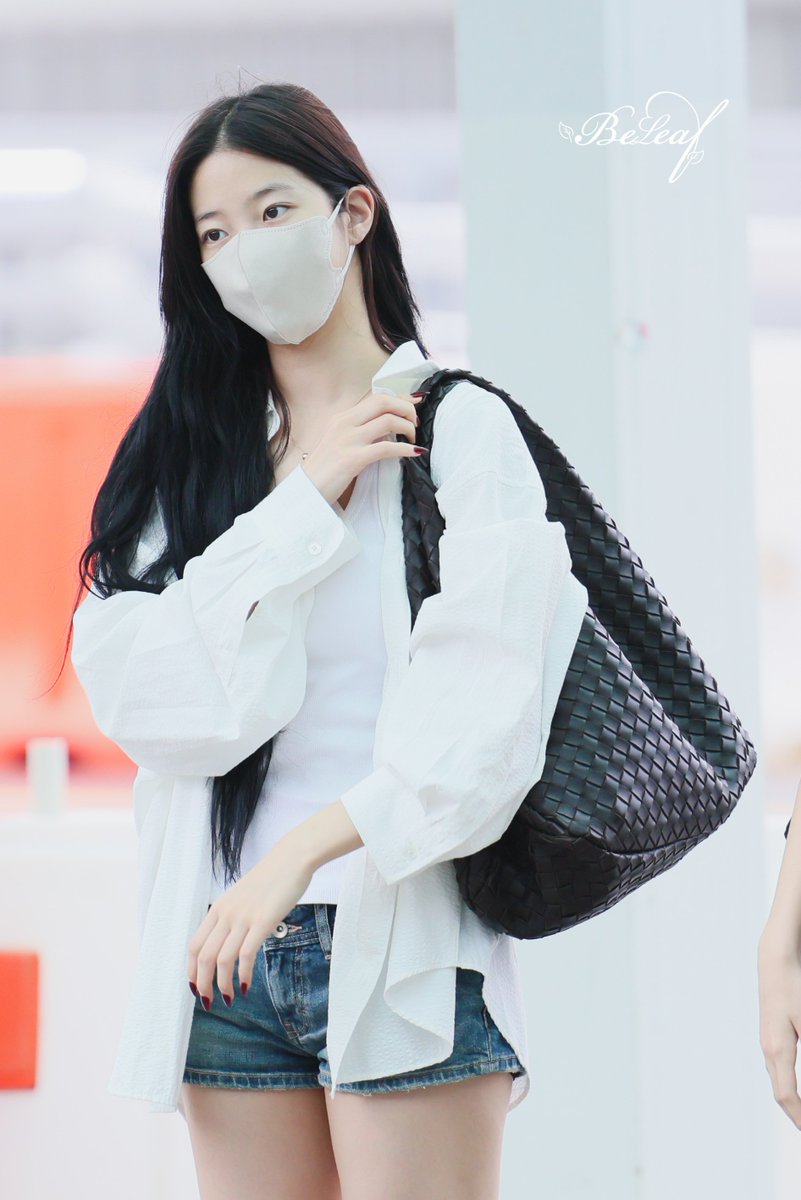 BeleafInZuha's tweet photo. 260718 ICN depart
🥱
#LE_SSERAFIM #르세라핌 
#카즈하 #KAZUHA 
#カズハ https://t.co/F9lTBqBTY6