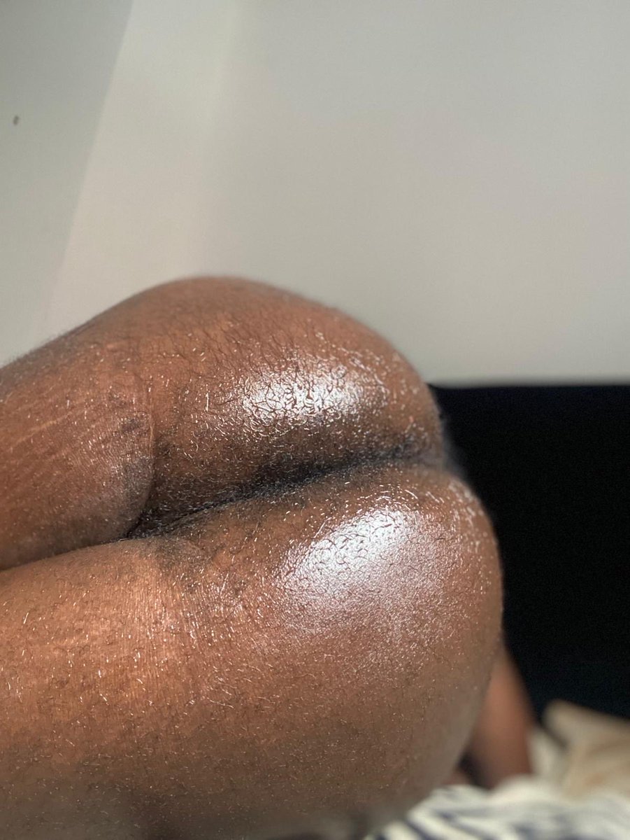 TheTreasure18's tweet photo. Juicy pussy 🍑🍑 https://t.co/J869sUe397