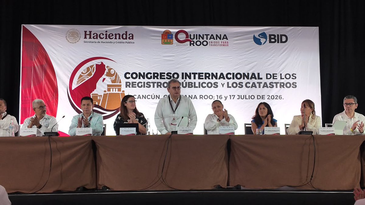 SPFAGobPue's tweet photo. 📑 Nuestra titular, la Mtra. @DanielaSPFA ; el subsecretario de Ingresos, @C_CastellanosG, la directora del Registro Público de la Propiedad, Helga Mariana Ramírez Toris, y el director de Catastro, Daniel Pineda Tapia, participaron en el Congreso Internacional de los Registros Públicos y Catastros.

Este espacio reunió a titulares de instituciones catastrales y registrales de todo el país, así como a especialistas de España, Colombia y Brasil, a efecto de consolidar Gobiernos locales autosuficientes. 

🤝 Este encuentro nos permitió intercambiar experiencias y conocer buenas prácticas orientadas a modernizar y homologar, con el uso de la tecnología, los registros públicos de la propiedad y los catastros. 

Con ello, impulsamos instituciones más eficientes, fortalecemos la certeza jurídica del patrimonio de las familias, mejoramos la planeación territorial, consolidamos una recaudación más eficiente que fortalece las finanzas públicas y la confianza ciudadana, en congruencia con la política de la Presidenta @Claudiashein y del Gobernador @armentapuebla_.

🙌 Agradecemos a @Hacienda_Mexico ; a Fernando Renoir Baca Rivera, titular de la Unidad de Coordinación con Entidades Federativas, al @GobQuintanaRoo; encabezado por @MaraLezama; y a la Secretaria de Finanzas y Planeación, Martha Parroquín Pérez, por su hospitalidad.

❤️ #PorAmorAPuebla