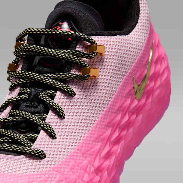 _1STLook's tweet photo. S.T. Charge

Nike Official Images
Street Tough https://t.co/NvSNdueVih