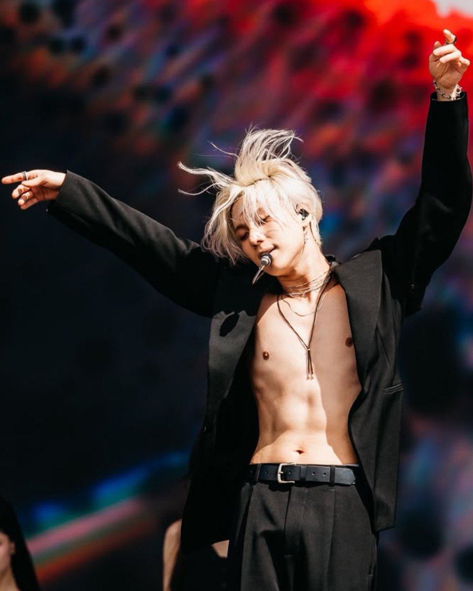 PopPlanet_'s tweet photo. Happiest Birthday to Taemin of SHINee.

#TAEMIN #태민 https://t.co/RzdVWlmkLJ